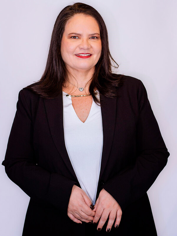 Dra. Adriana Martins de Oliveira Chaves